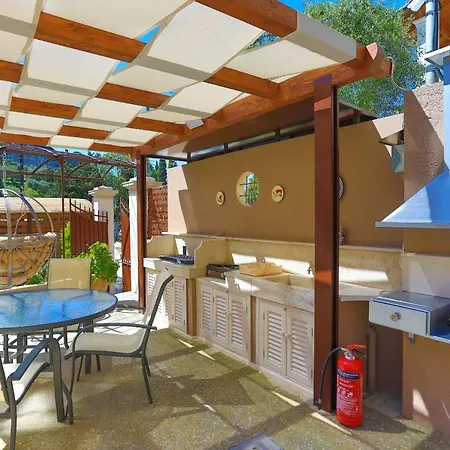 Kadith Agios Gordios بيت للعطل