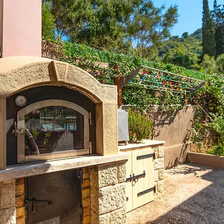 Kadith Agios Gordios Vakantiehuis *